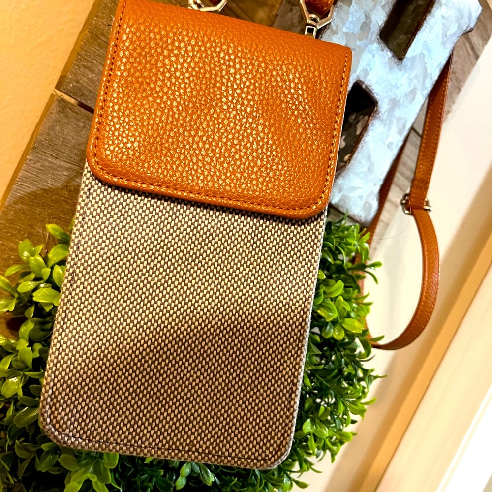 Thirty-One ~ Call Me Crossbody ~ Two Tone Weave